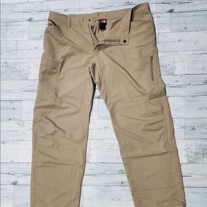 North Face Mens All Weather Field Pant Never Worn